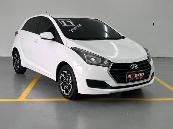 HYUNDAI HB20 1.0 COMFORT PLUS 12V FLEX 4P MANUAL HYUNDAI HB20 1.0 COMFORT PLUS 12V FLEX 4P MANUAL